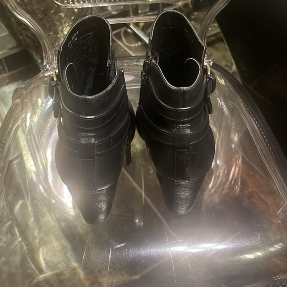 Cole Haan - Picture 3 of 7